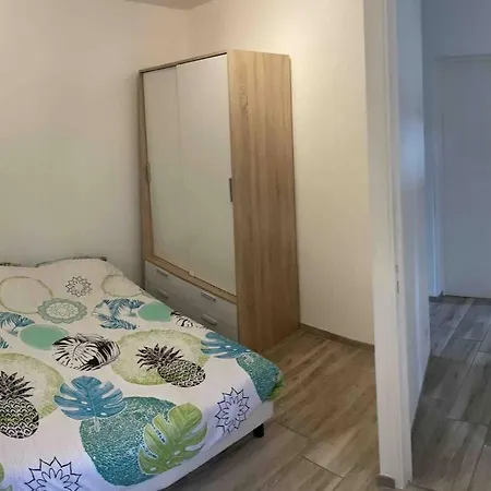 Independant 1 A 4 Personnes *